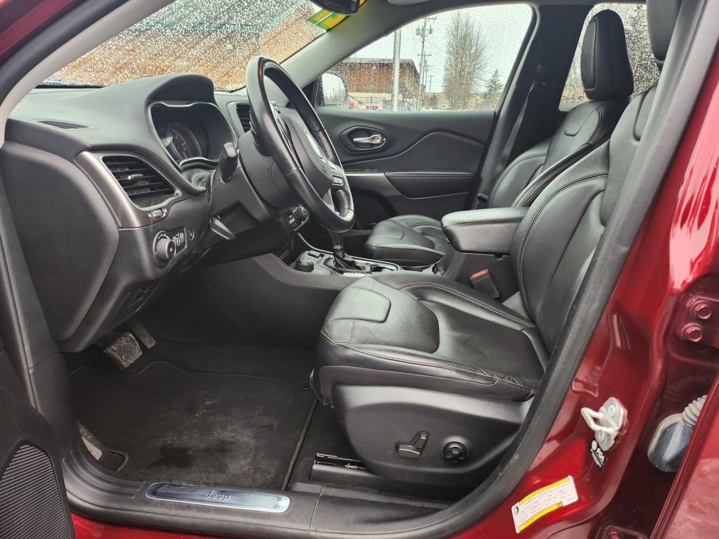 2021 RED /BLACK LEATHER JEEP CHEROKEE LIMITED (1C4PJMDX3MD) with an 3.2L engine, Automatic transmission, located at 1960 Industrial Drive, Wasilla, 99654, (907) 274-2277, 61.573475, -149.400146 - Photo#14